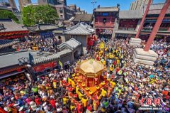 天津皇会踩街巡游 两岸信众共迎妈祖诞辰